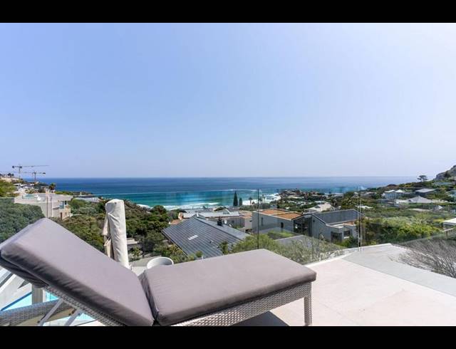 4 BEDROOM HOUSE FOR SALE IN LLANDUDNO